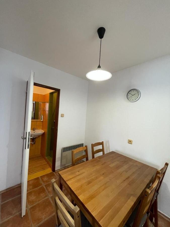 Sklípek U píchlé galusky Apartamento Strachotin Exterior foto